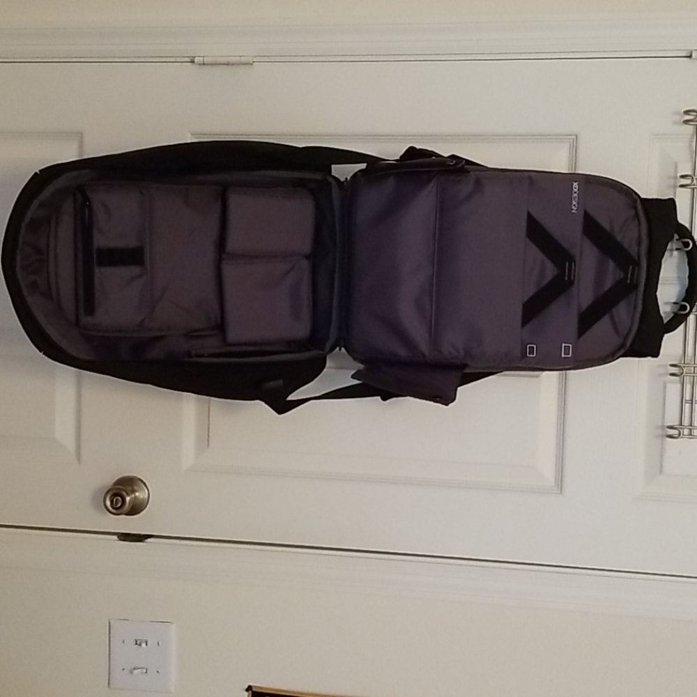 XDDesign Bobby Backpack - Picture 3 of 7